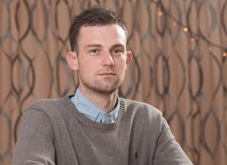 UK teacher suspended after praising pupil using the wrong gender